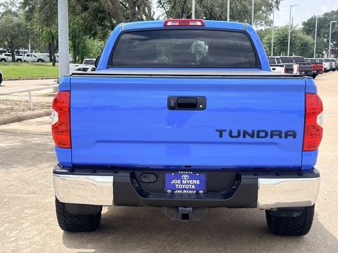 Used 2020 Toyota Tundra SR5 w/ SR5 Leather Package RWD image 8