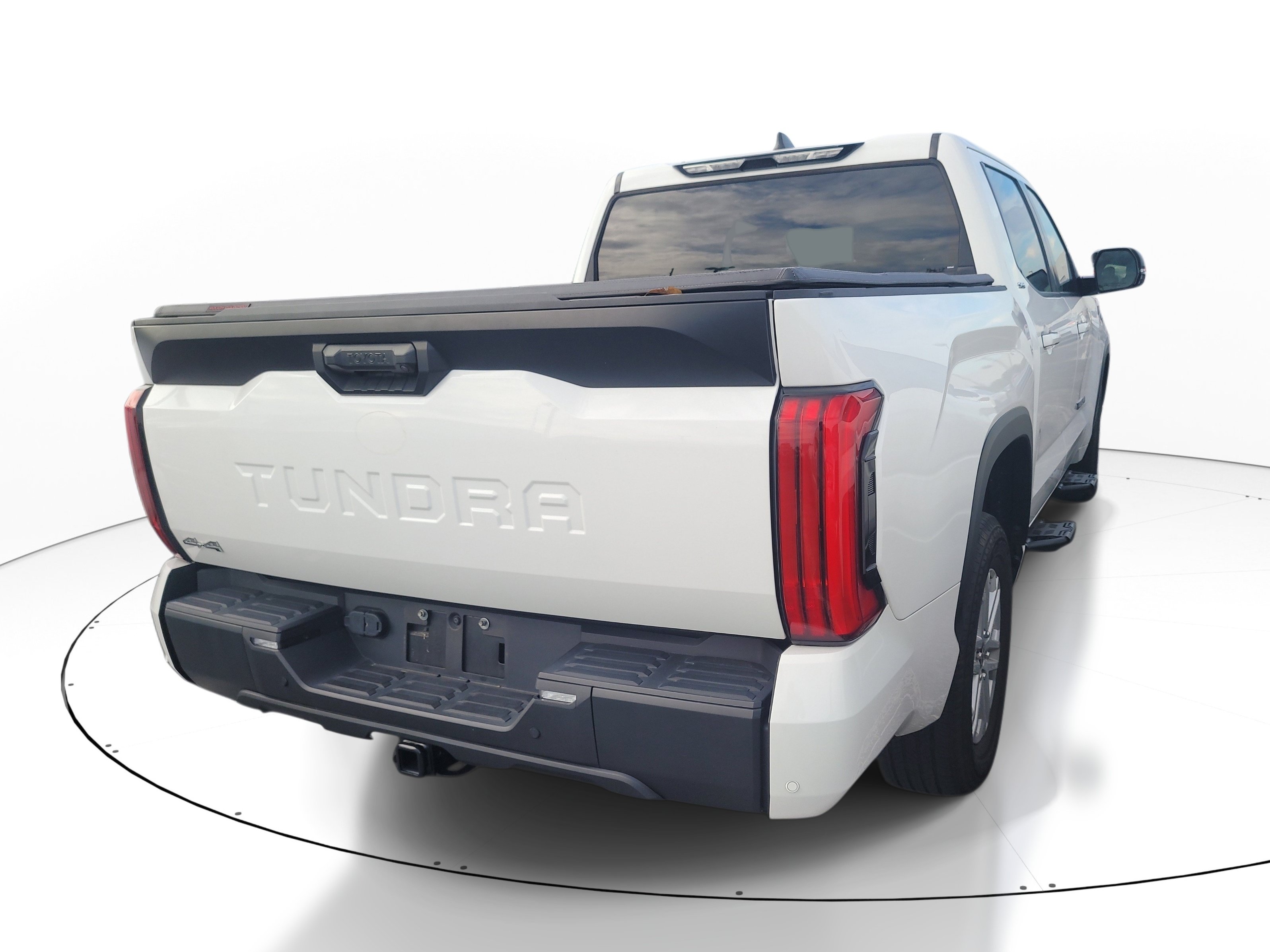 Used 2025 Toyota Tundra SR5 w/ SR5 Premium Package AWD/4WD image 7