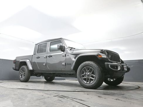 New 2026 Jeep Gladiator Sport image 47
