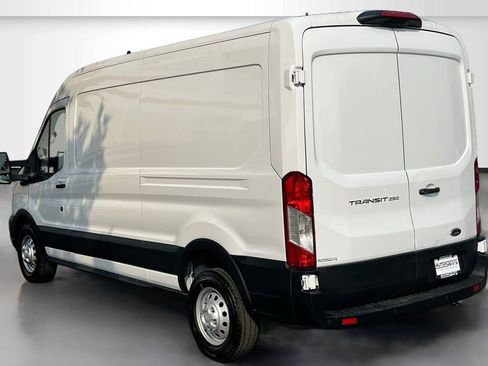 Used 2025 Ford Transit 350 148 Medium Roof AWD image 5