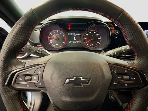 Used 2025 Chevrolet Trax RS w/ Driver Confidence Package image 11