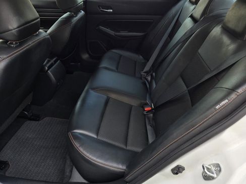 Used 2022 Nissan Altima 2.5 SR FWD image 10