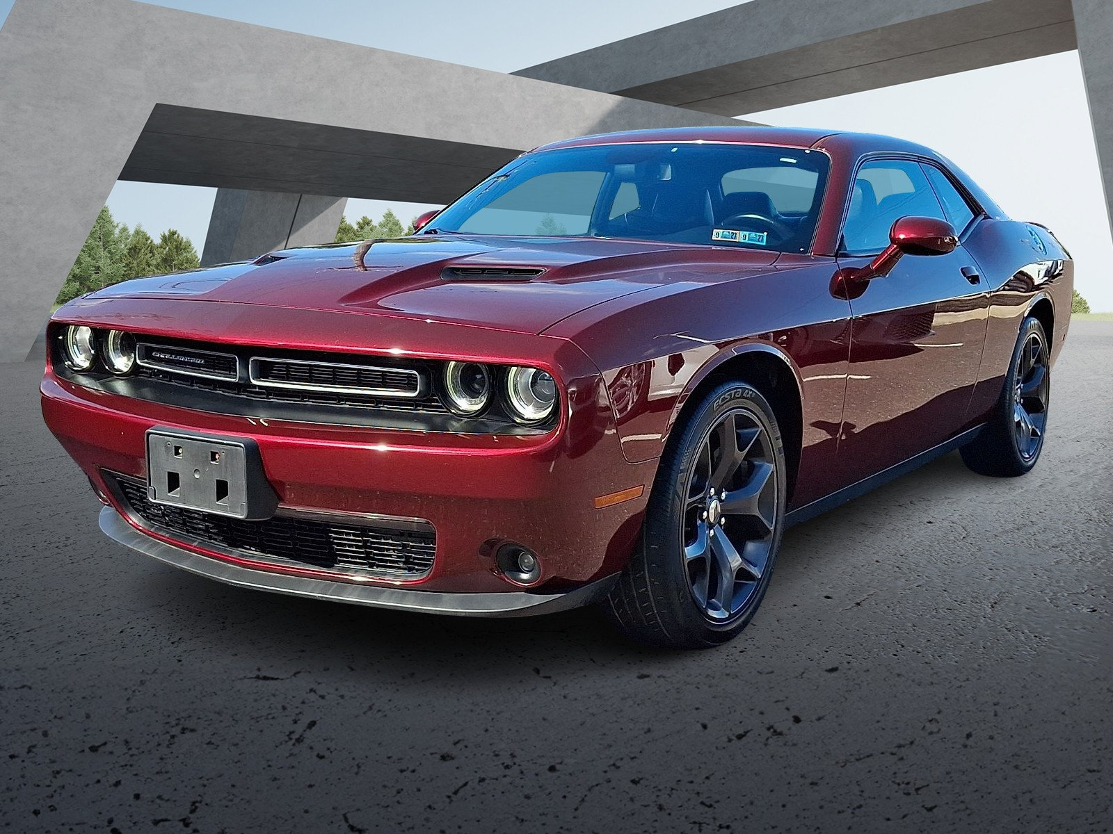 Used 2018 Dodge Challenger SXT Plus RWD image 3