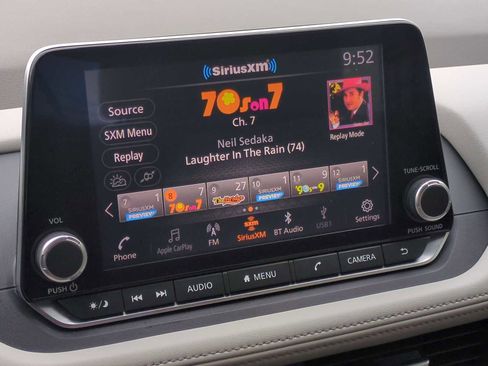 Used 2023 Nissan Rogue SV image 13