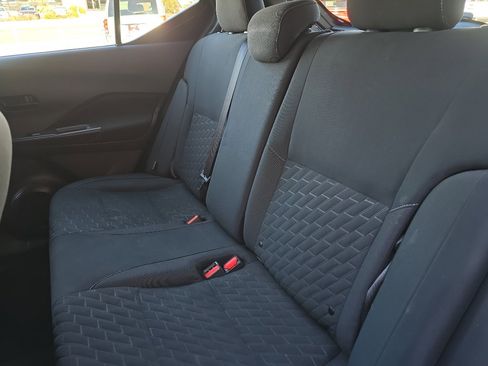 Used 2021 Nissan Kicks S image 27