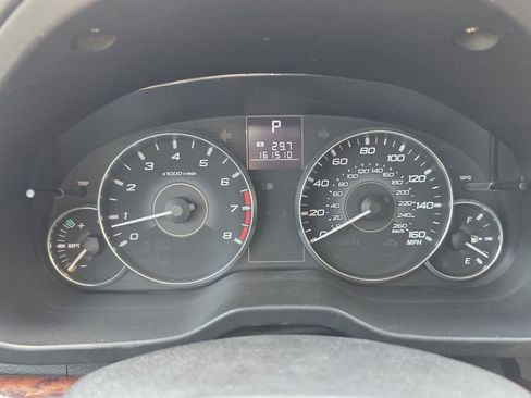 Used 2011 Subaru Outback 3.6R Limited AWD/4WD image 21