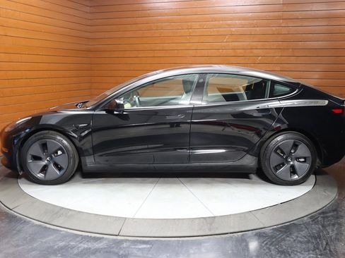 Used 2023 Tesla Model 3 Standard Range image 8