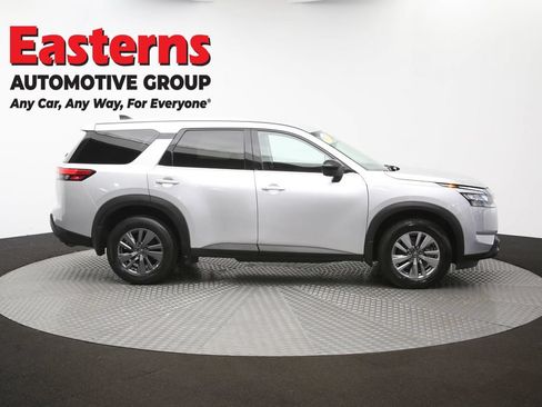 Used 2023 Nissan Pathfinder S AWD/4WD image 44