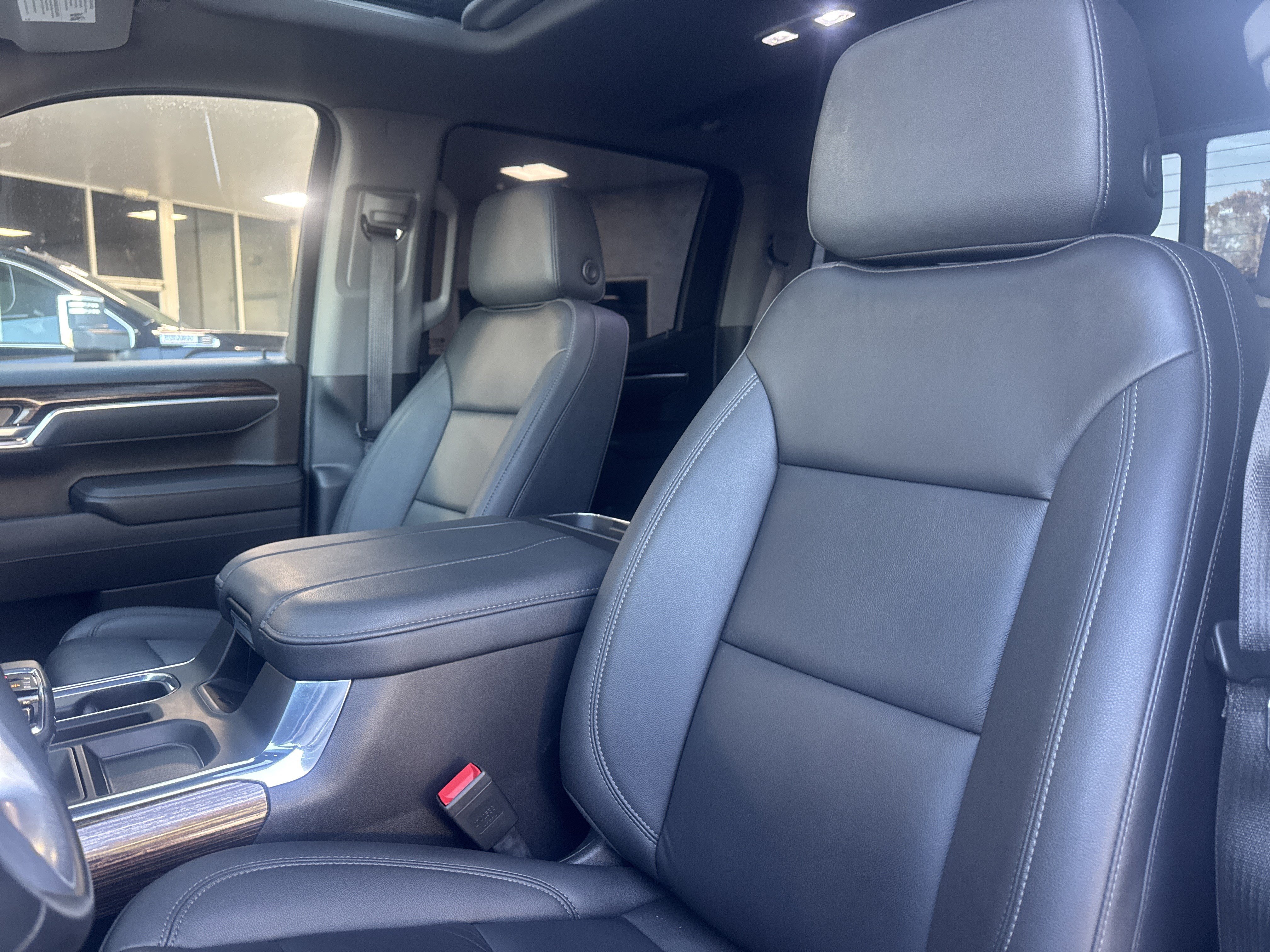 Used 2026 GMC Sierra 1500 Elevation w/ Elevation Premium Package AWD/4WD image 7