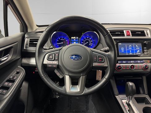 Used 2016 Subaru Outback 2.5i Premium image 12
