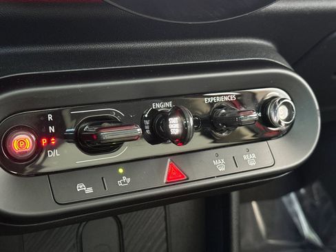 Used 2025 MINI Cooper S FWD image 17