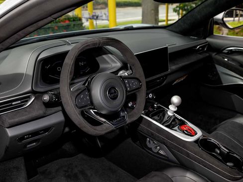 New 2025 Lotus Emira image 35