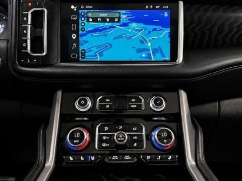 Used 2021 GMC Yukon XL Denali w/ Denali Premium Package AWD/4WD image 32