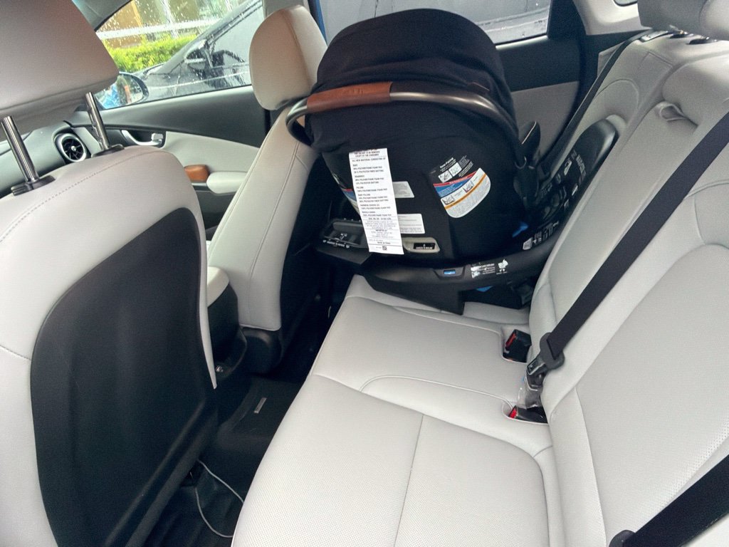 Used 2022 Hyundai Kona Limited AWD/4WD image 15
