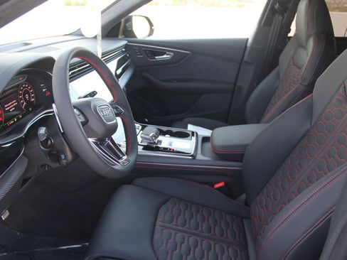 New 2025 Audi RS Q8 performance image 21