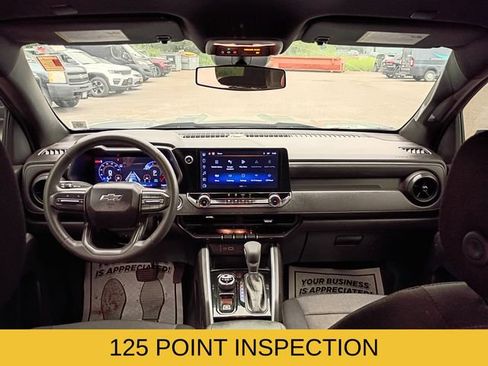 Used 2024 Chevrolet Colorado Trail Boss AWD/4WD image 9