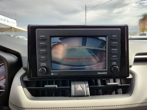 Used 2021 Toyota RAV4 XLE image 22