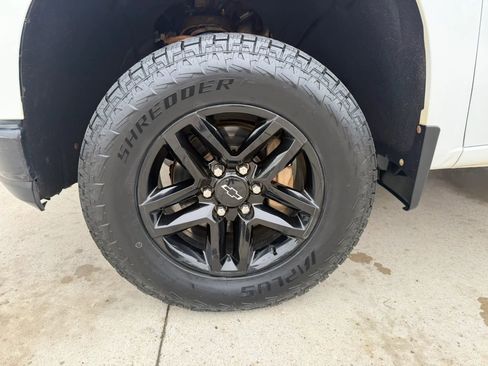 Used 2019 Chevrolet Silverado 1500 Custom Trail Boss w/ Custom Convenience Package AWD/4WD image 67