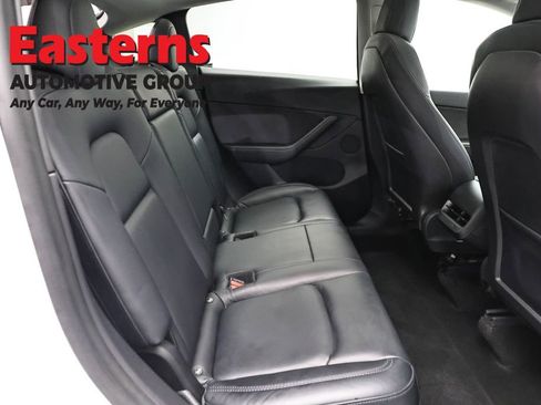 Used 2021 Tesla Model Y Long Range AWD/4WD image 17