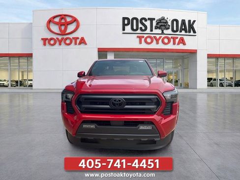 Used 2025 Toyota Tacoma SR5 AWD/4WD image 3