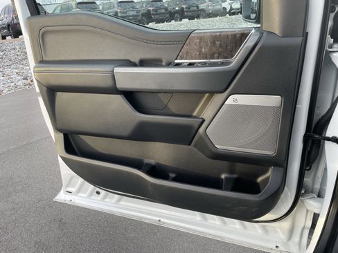 Used 2024 Ford F350 Lariat w/ Camper Package image 15