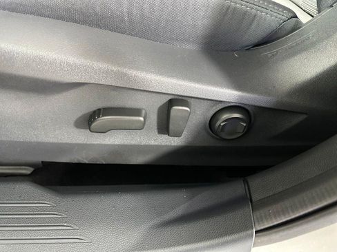 Used 2025 Subaru Outback Premium AWD/4WD image 21