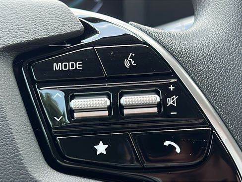 New 2026 Kia Niro LX FWD image 21