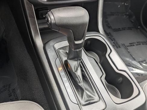 Used 2019 Chevrolet Colorado W/T image 12