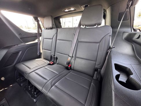 Used 2025 Chevrolet Tahoe Z71 w/ Z71 Off-Road Package AWD/4WD image 32