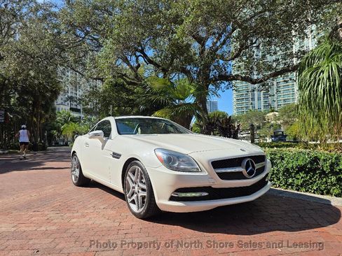 Used 2014 Mercedes-Benz SLK 250 image 2