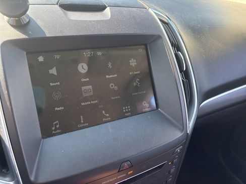 Used 2016 Ford Edge Titanium image 18