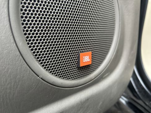 Used 2004 Toyota Highlander 4WD V6 image 25