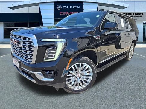 Used 2025 GMC Yukon XL Denali AWD/4WD image 3
