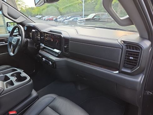 Used 2025 GMC Sierra 1500 SLT RWD image 40