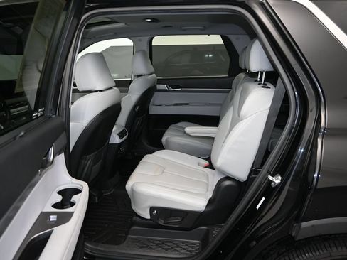 Used 2022 Hyundai Palisade SEL w/ Premium Package FWD image 15
