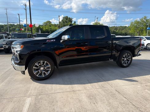 Used 2025 Chevrolet Silverado 1500 LT AWD/4WD image 5