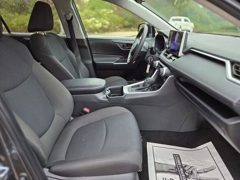 Used 2025 Toyota RAV4 LE image 16