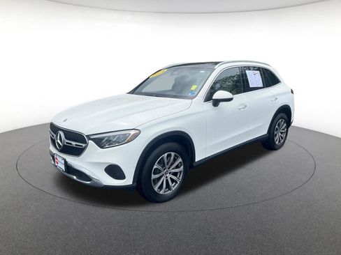Used 2026 Mercedes-Benz GLC 300 4MATIC image 3
