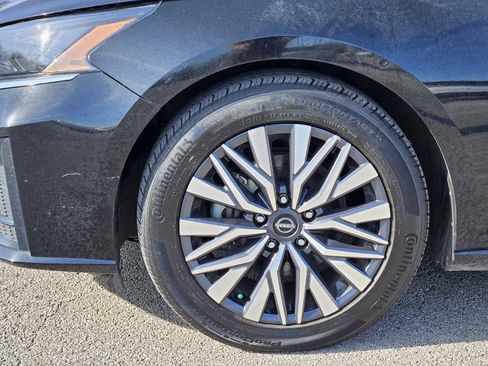 Used 2023 Nissan Altima 2.5 SV image 9