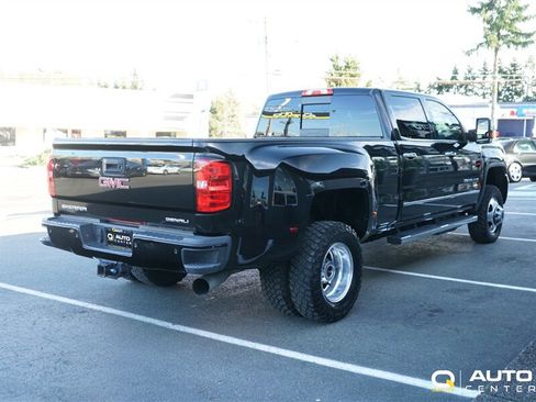 Used 2019 GMC Sierra 3500 Denali w/ Duramax Plus Package AWD/4WD image 6