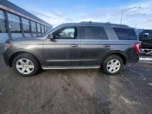 Used 2019 Ford Expedition XLT w/ Equipment Group 202A image 4