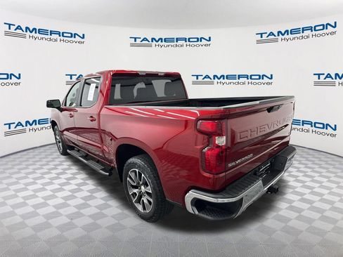 Used 2021 Chevrolet Silverado 1500 LT AWD/4WD image 3