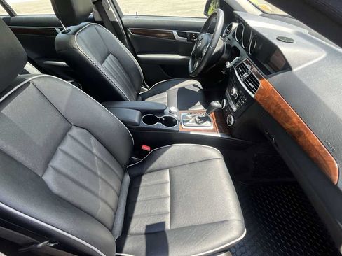 Used 2013 Mercedes-Benz C 300 4MATIC Sedan image 11