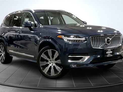 Certified 2022 Volvo XC90 T6 Inscription w/ Climate Package image 12