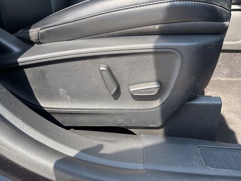 Used 2024 Ford Escape Platinum AWD/4WD image 25