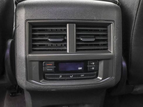 Used 2022 Volkswagen Atlas SE image 36