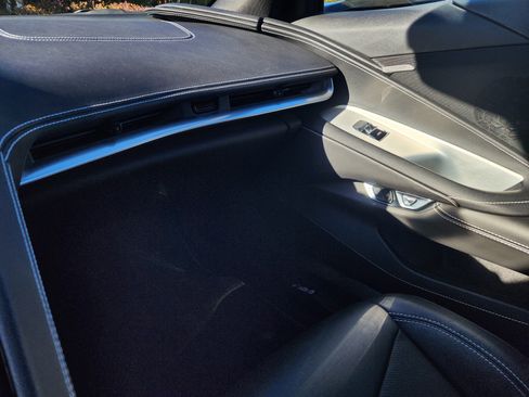 Used 2023 Chevrolet Corvette Stingray Coupe w/ Z51 Performance Package image 31