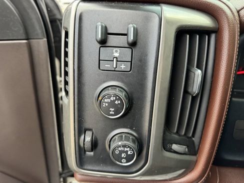 Used 2014 Chevrolet Silverado 1500 High Country image 23