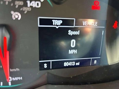 Used 2021 Chevrolet Trax LT w/ LT Convenience Package image 10