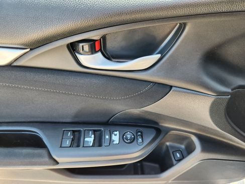 Certified 2021 Honda Civic EX image 17
